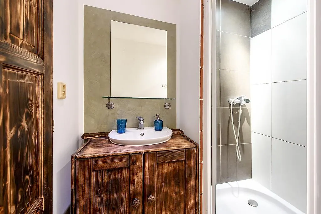Cerny Kohout Apartment Prague